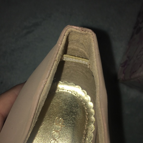 Shoe Dazzle Odette Tan Heels - Picture 5 of 6